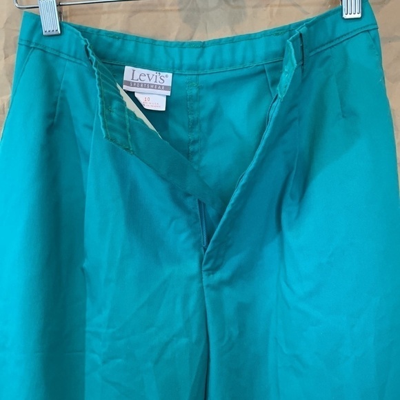 Levi’s Sportswear Vintage Green Button Zipper Pleated Mom Pocket Khaki Pants 13” - Picture 6 of 14